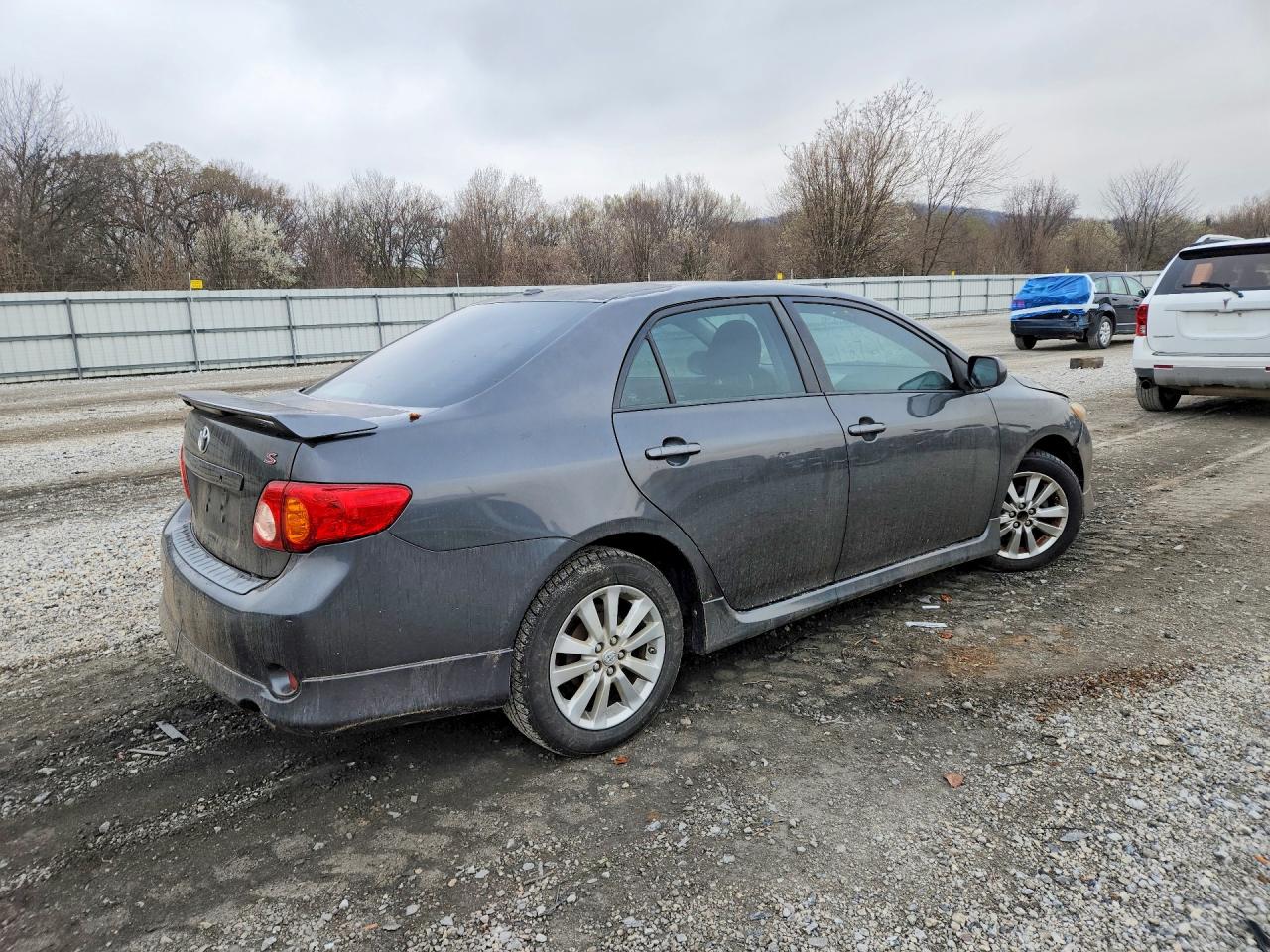 2010 TOYOTA COROLLA S photo 3