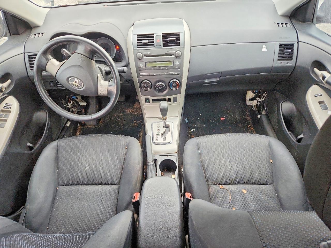 2010 TOYOTA COROLLA S photo 8