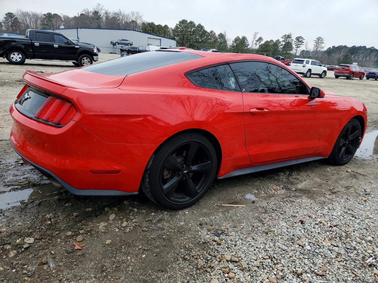 2017 FORD MUSTANG photo 7