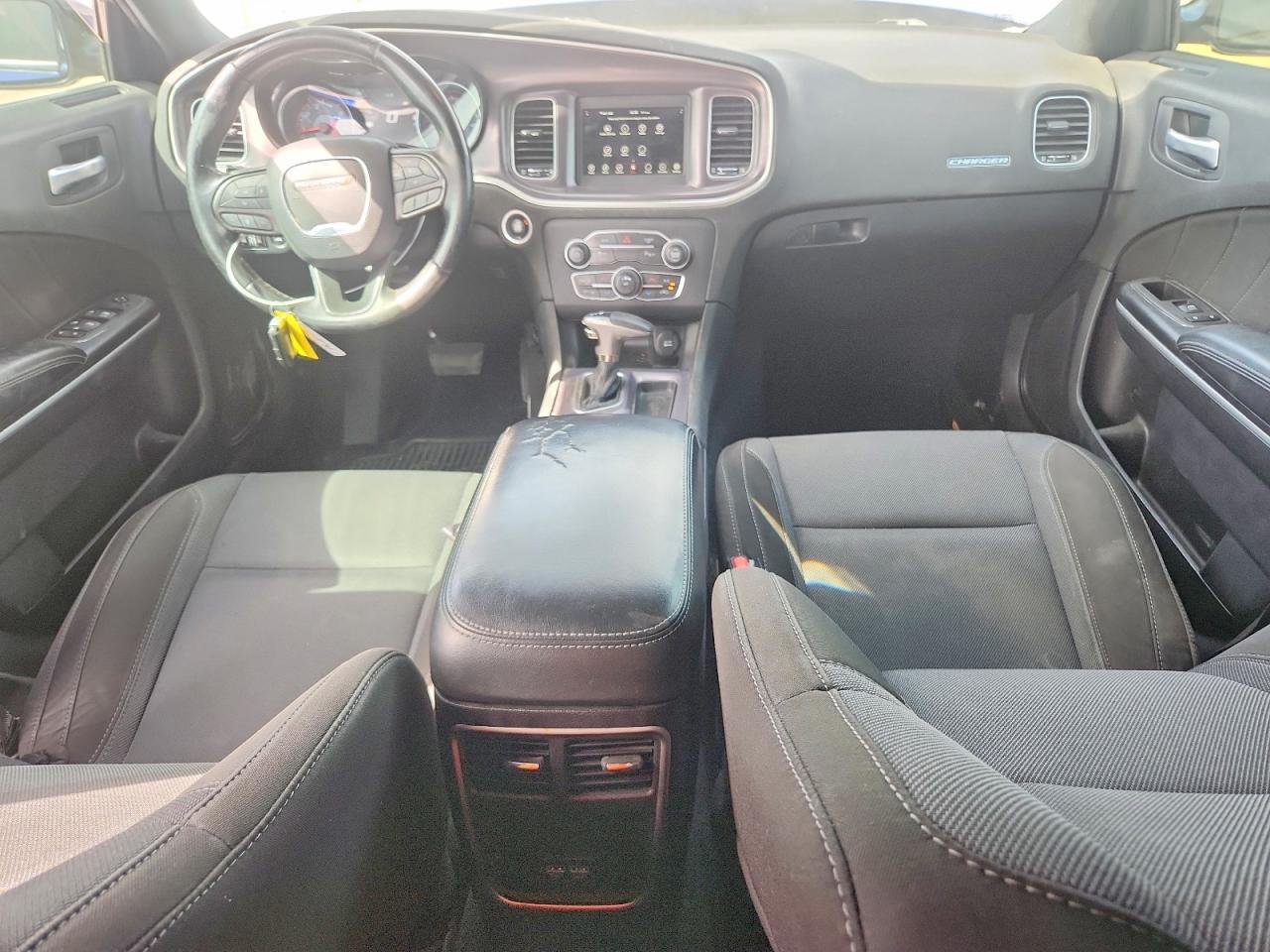 2020 DODGE CHARGER SXT photo 15