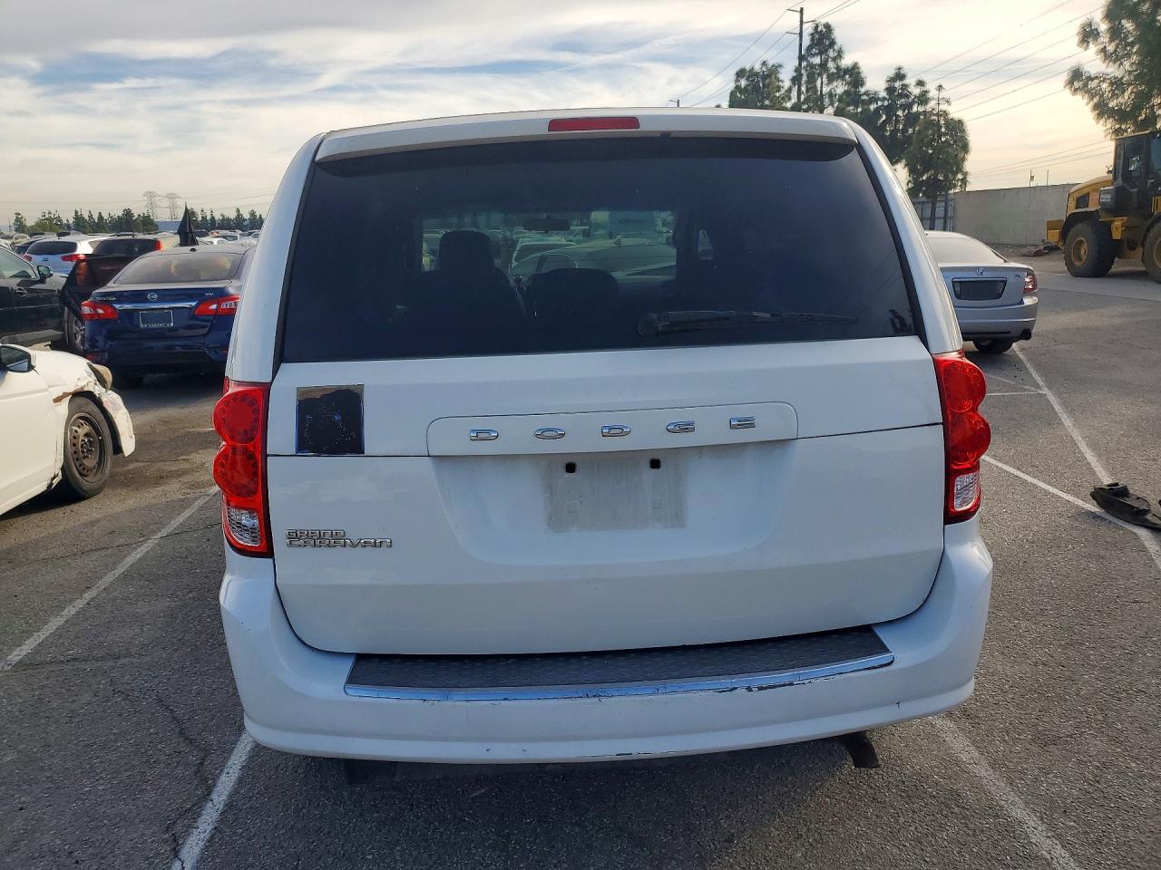 2013 DODGE GRAND CARAVAN SE photo 6