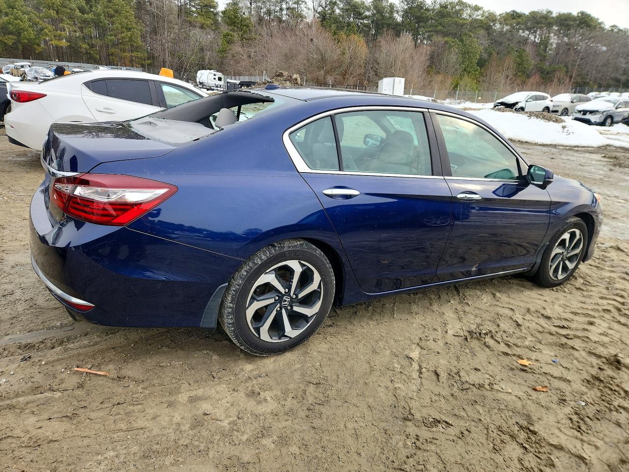 2017 HONDA ACCORD EXL photo 5