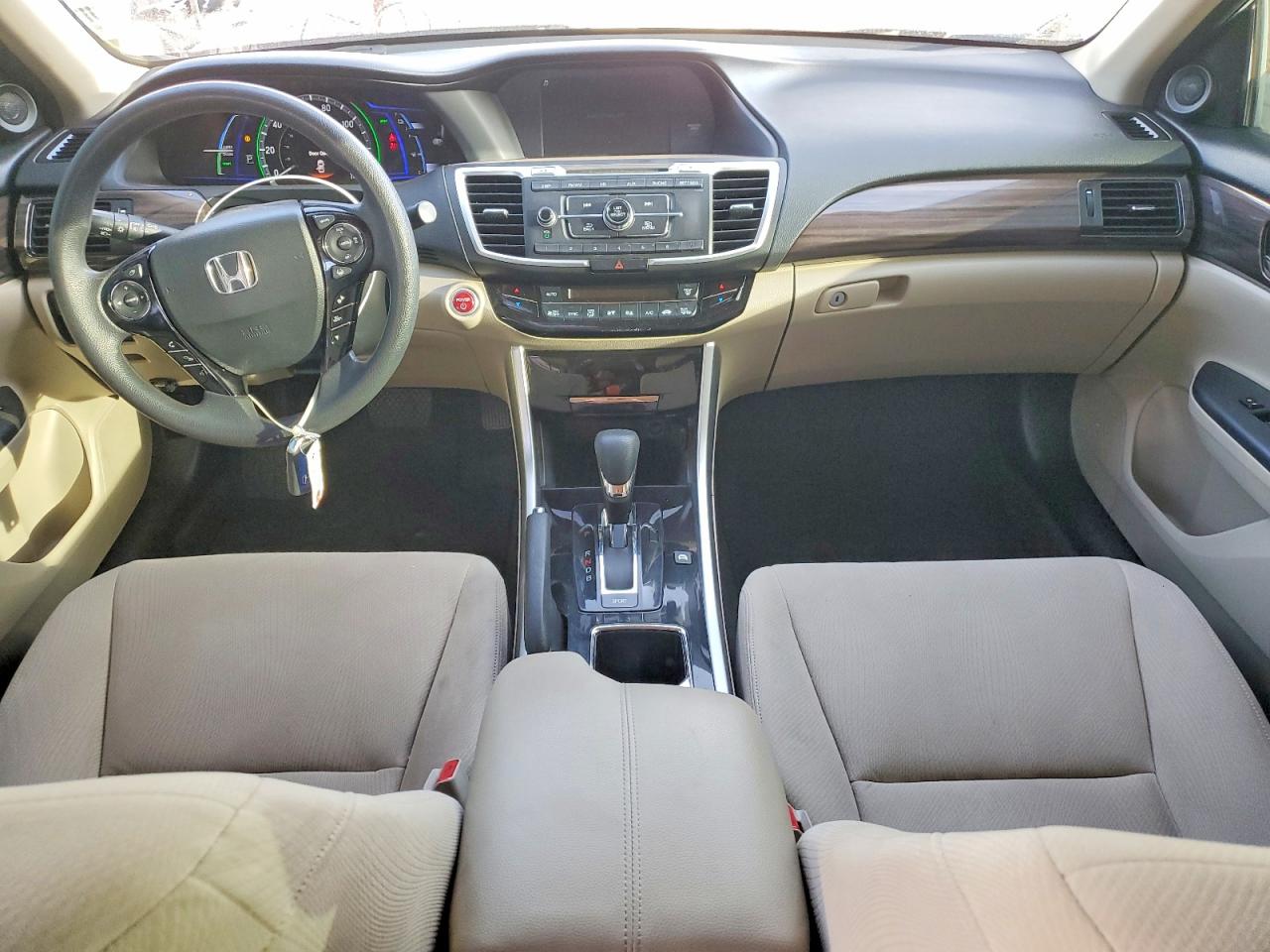 2017 HONDA ACCORD HYBRID photo 8