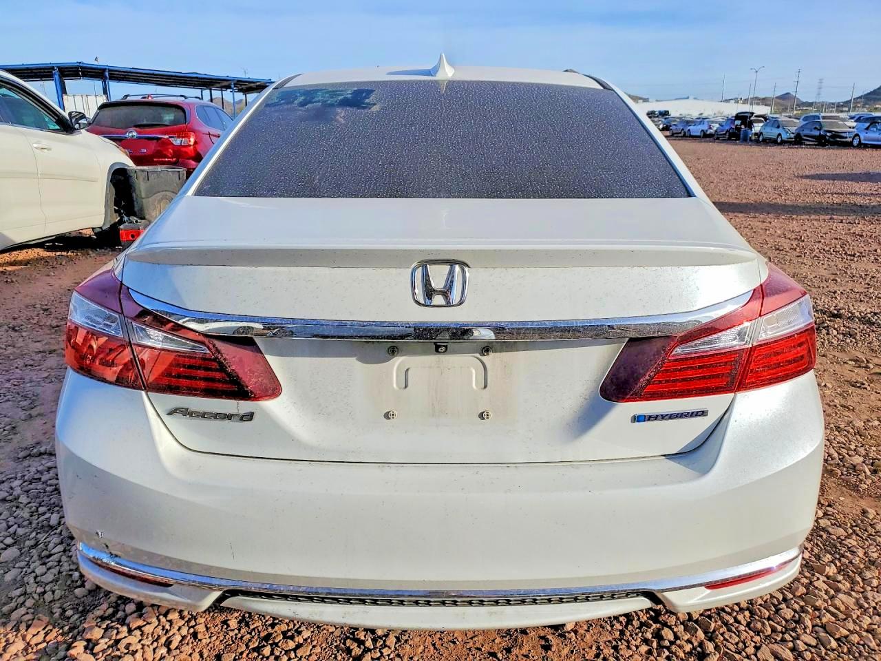 2017 HONDA ACCORD HYBRID photo 6