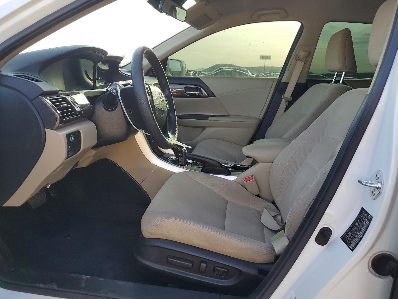 2017 HONDA ACCORD HYBRID photo 7
