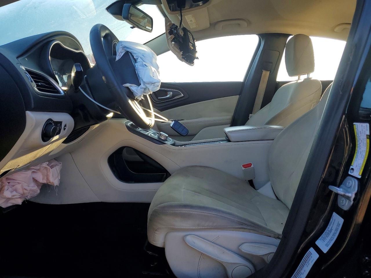 2015 CHRYSLER 200 LIMITED photo 19