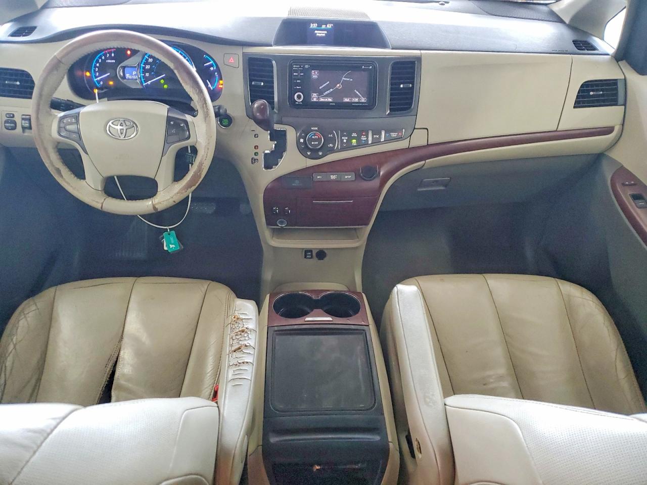 2014 TOYOTA SIENNA XLE 8-PASSENGER photo 8