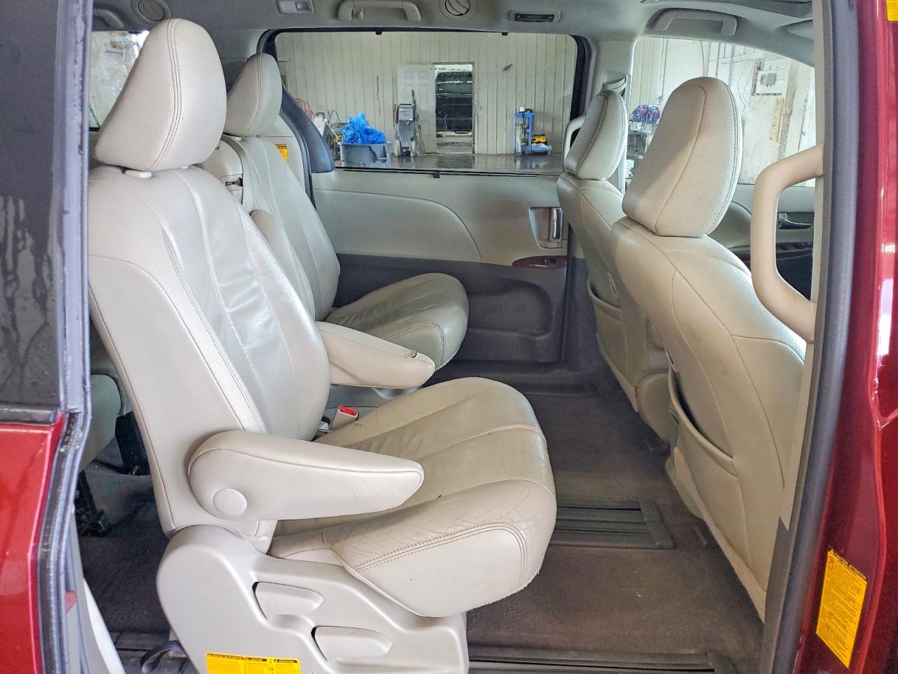 2014 TOYOTA SIENNA XLE 8-PASSENGER photo 11