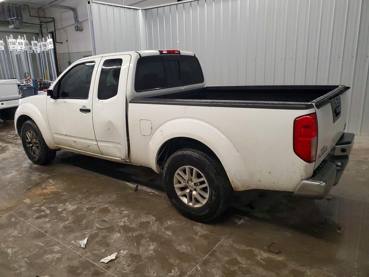 2019 NISSAN FRONTIER SV V6 photo 2
