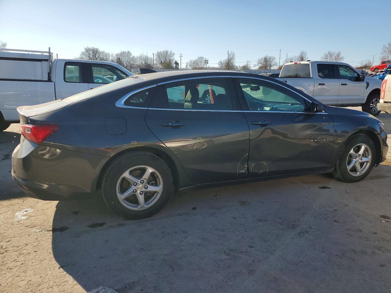 2018 CHEVROLET MALIBU LS photo 3