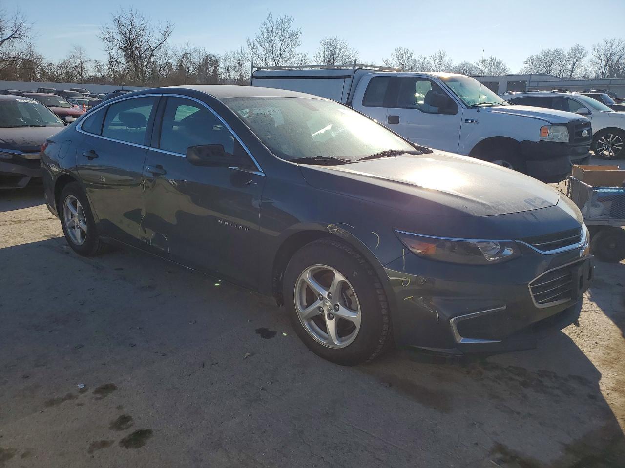 2018 CHEVROLET MALIBU LS photo 4