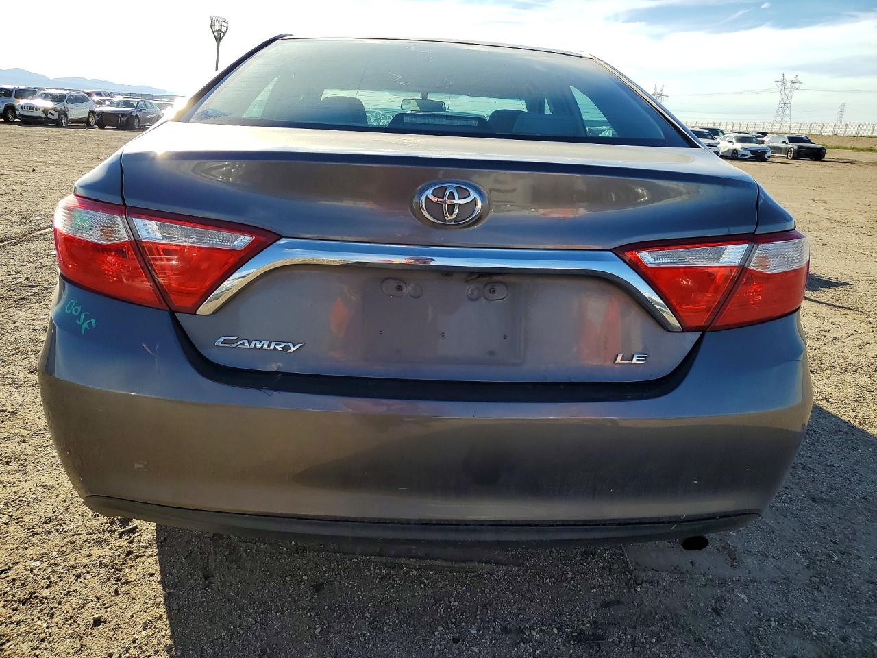 2016 TOYOTA CAMRY LE photo 6