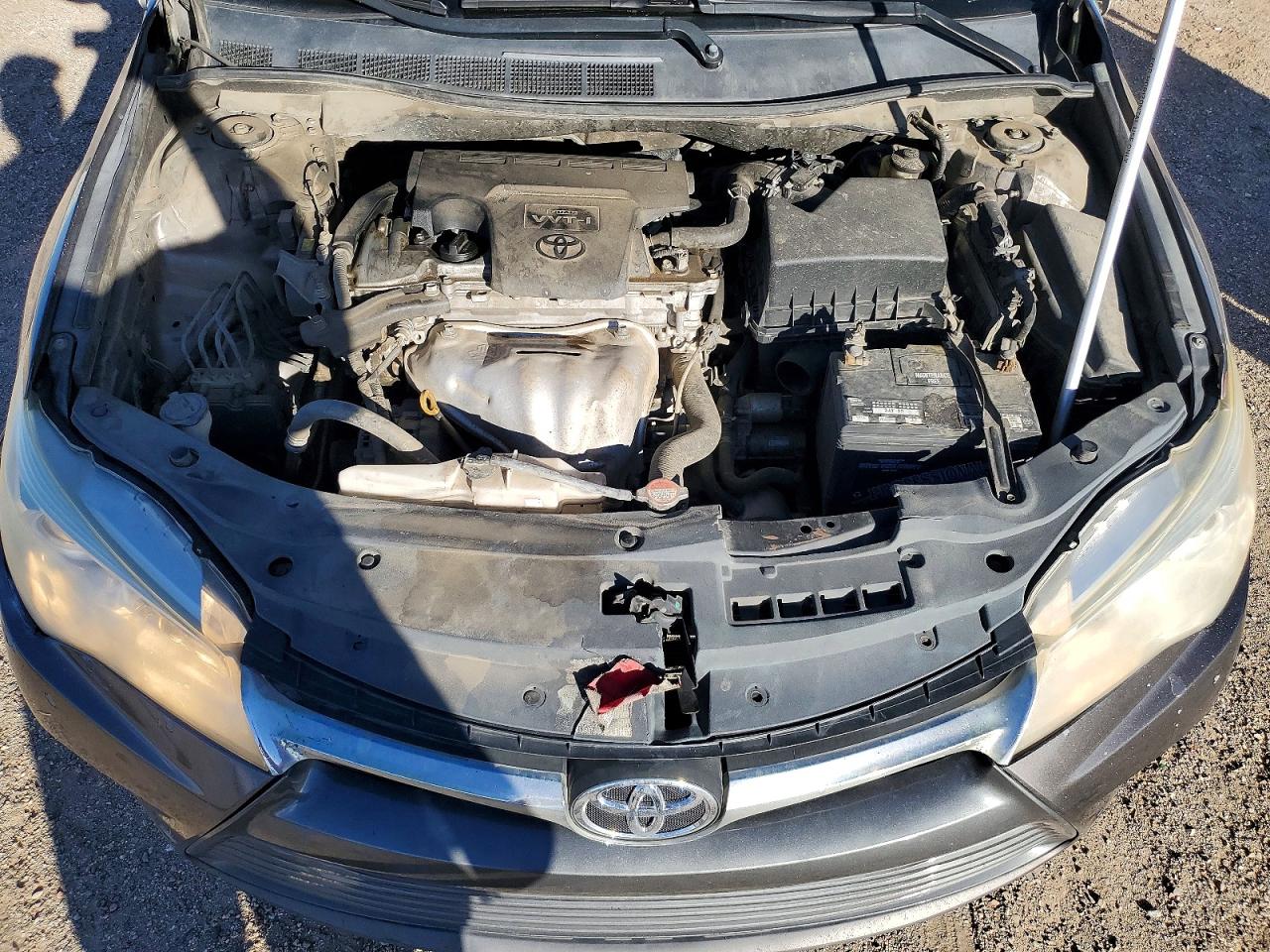 2016 TOYOTA CAMRY LE photo 11