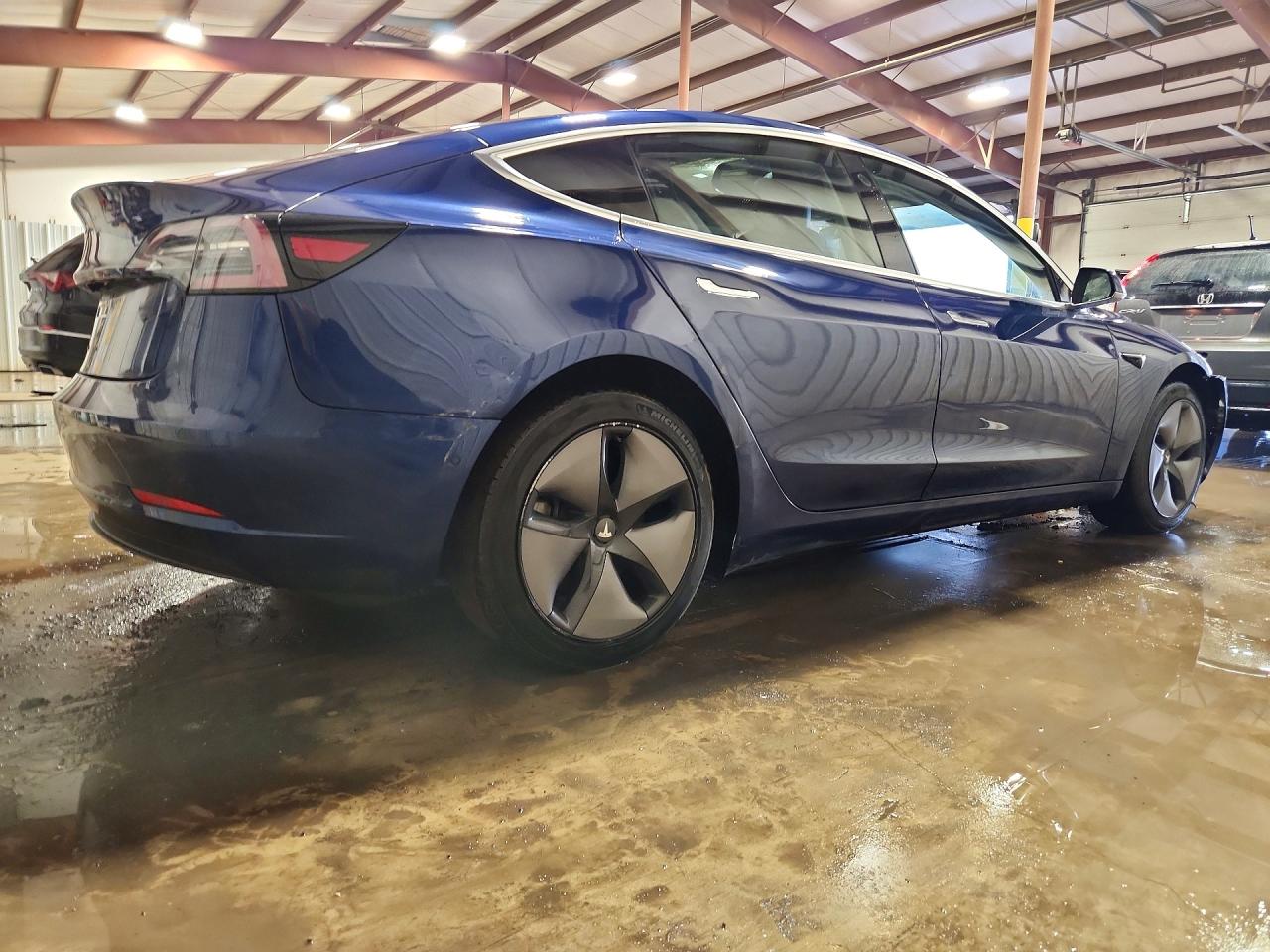 2018 TESLA MODEL 3 photo 7