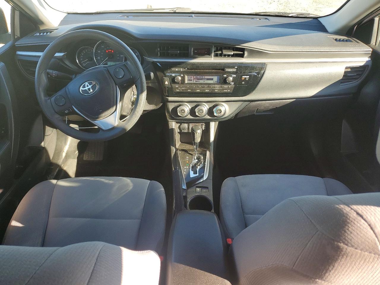 2014 TOYOTA COROLLA L photo 15
