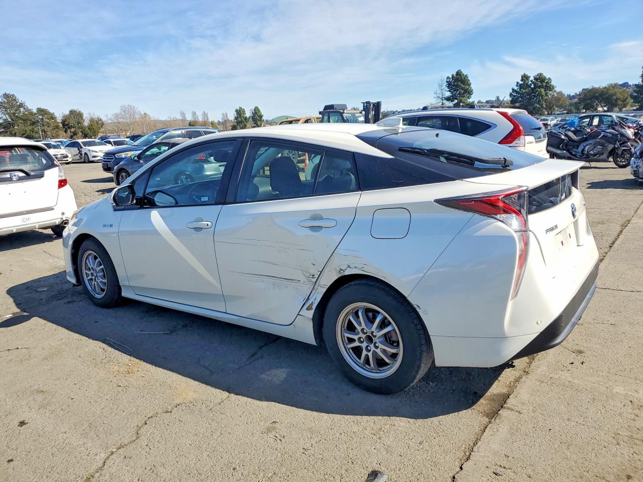 2016 TOYOTA PRIUS FOUR photo 3