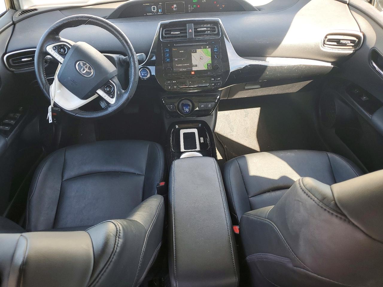2016 TOYOTA PRIUS FOUR photo 15