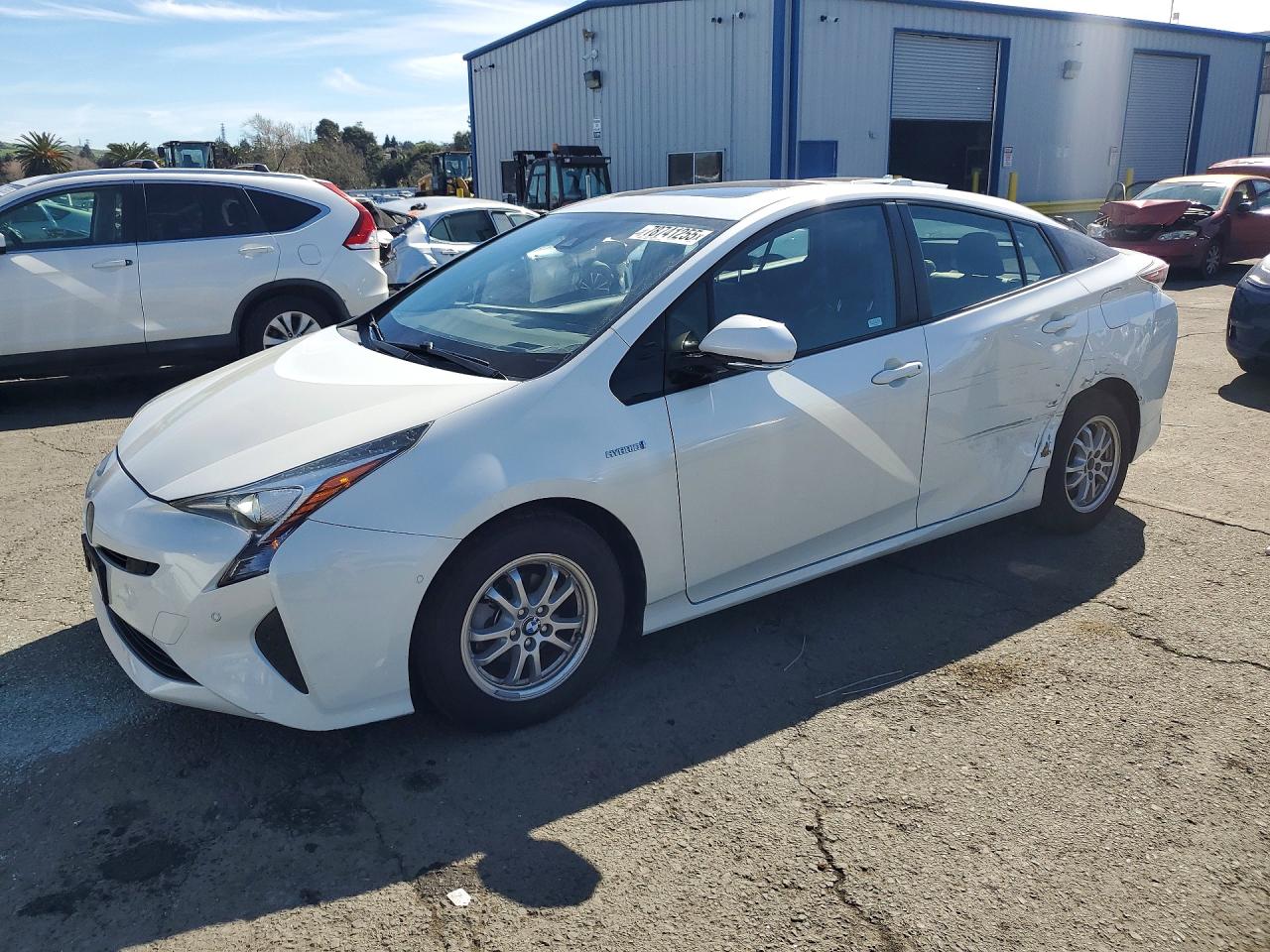 2016 TOYOTA PRIUS