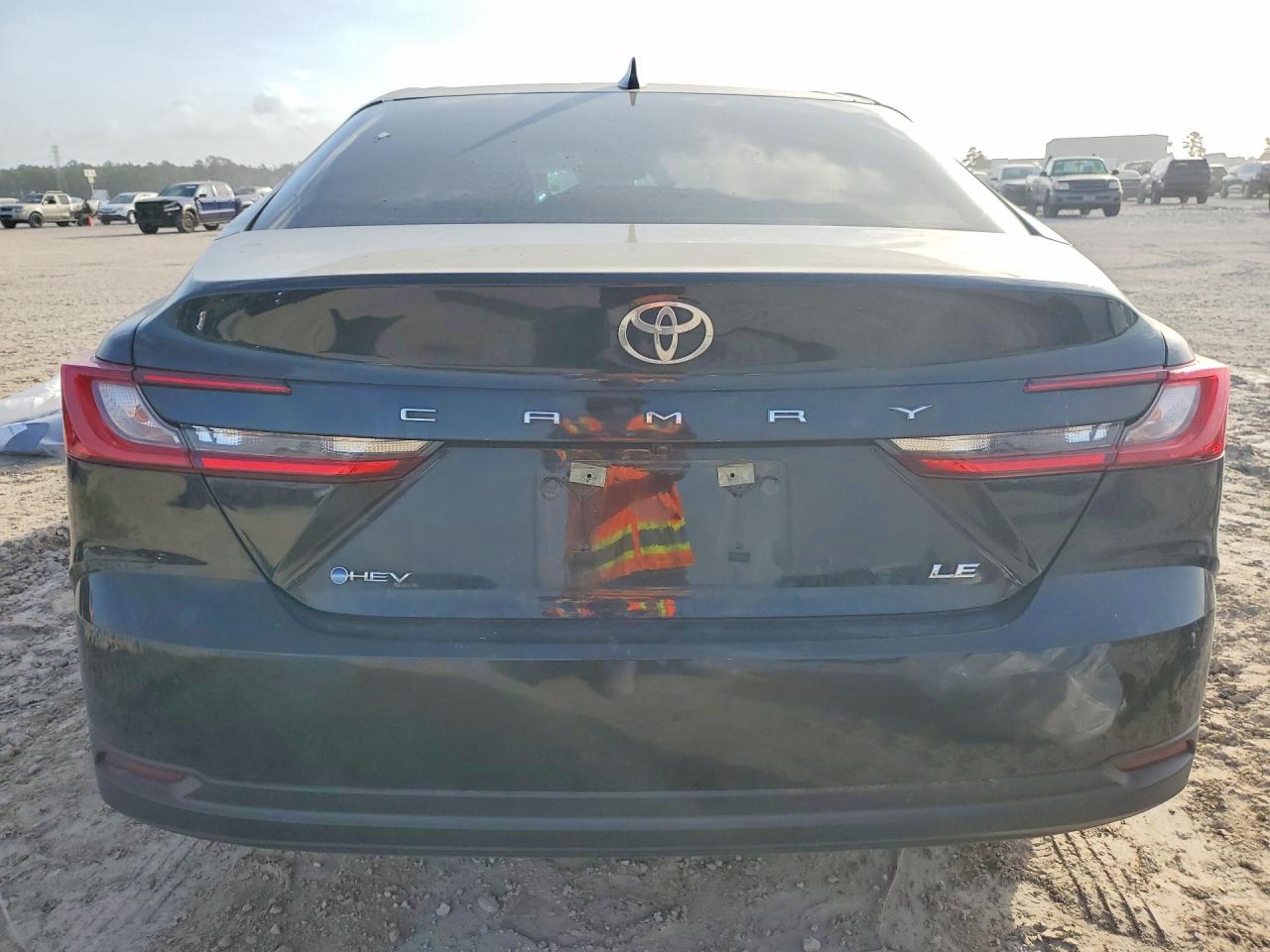 2025 TOYOTA CAMRY LE photo 6
