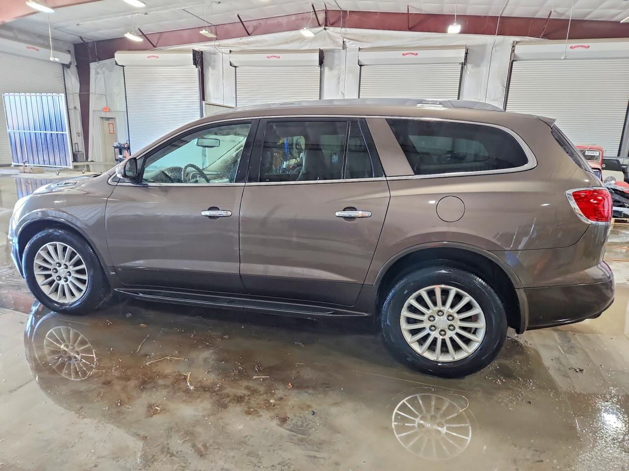 2010 BUICK ENCLAVE CXL photo 3