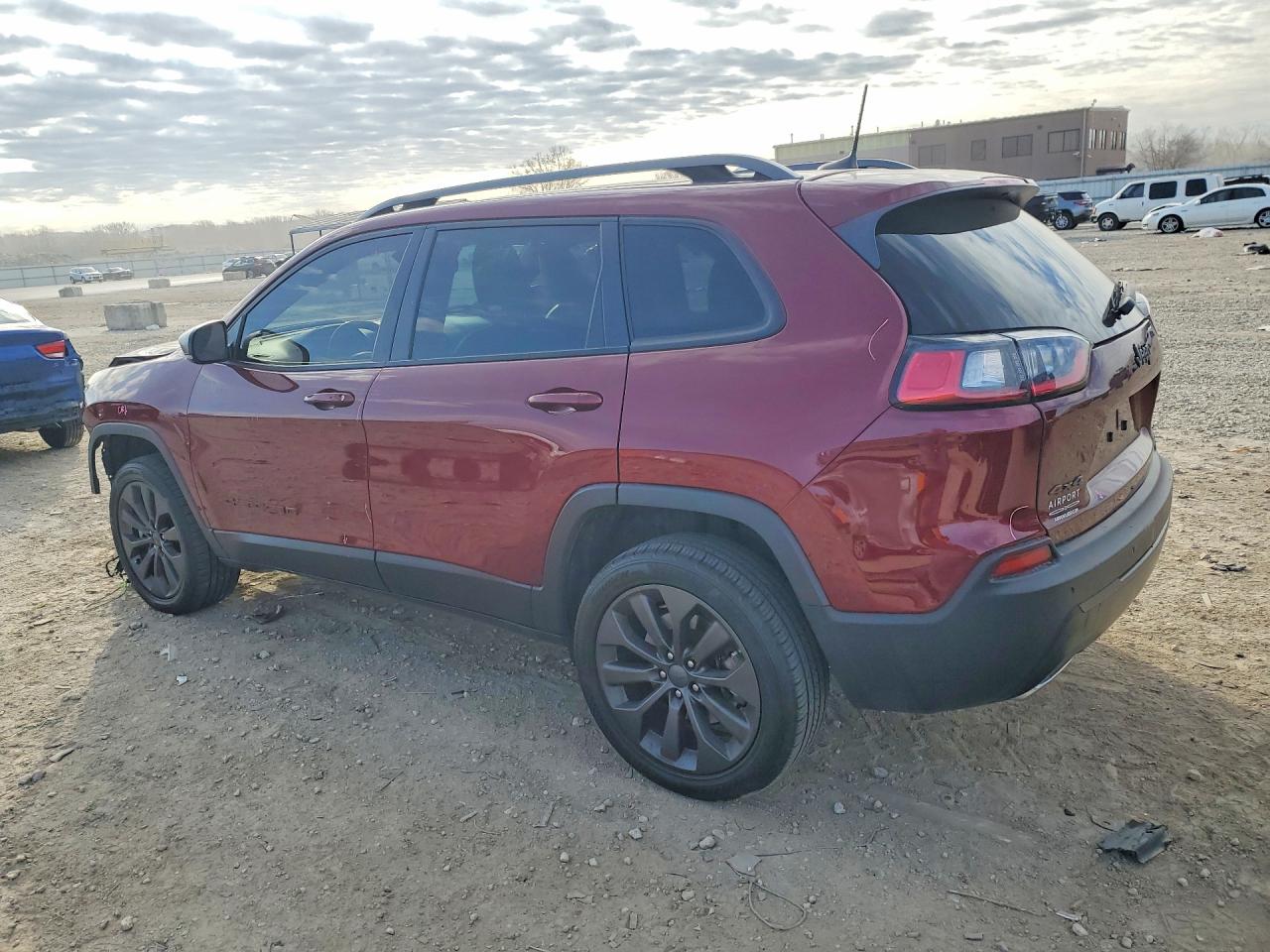 2021 JEEP CHEROKEE LATITUDE LUX photo 3