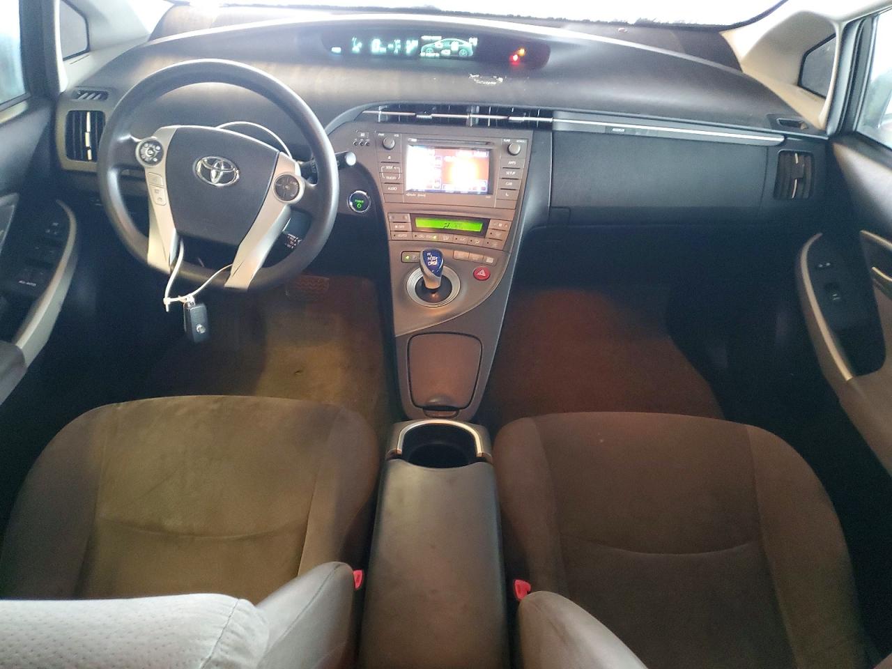 2012 TOYOTA PRIUS THREE photo 15
