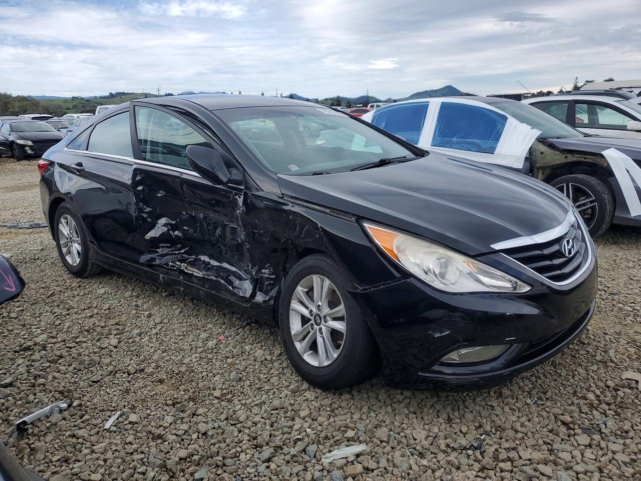 2013 HYUNDAI SONATA GLS photo 4