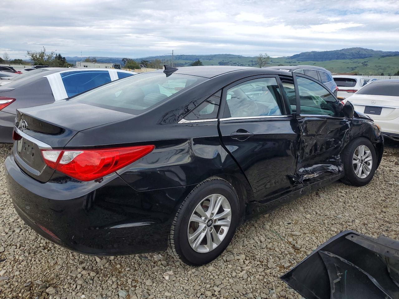 2013 HYUNDAI SONATA GLS photo 3