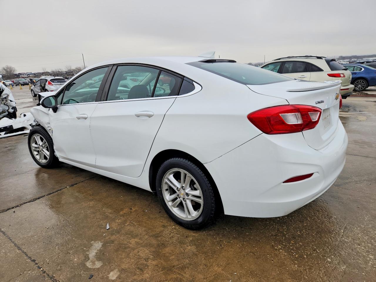 2017 CHEVROLET CRUZE LT photo 3