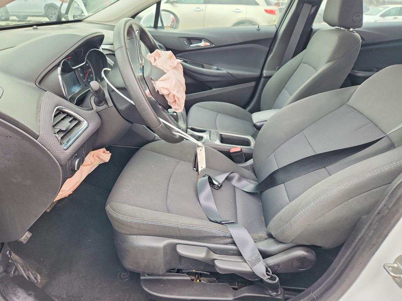 2017 CHEVROLET CRUZE LT photo 13