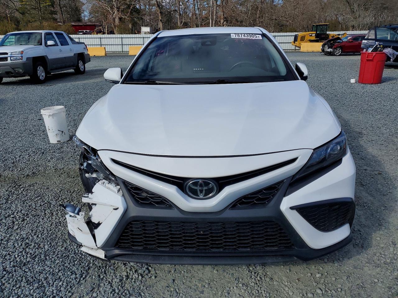 2024 TOYOTA CAMRY SE photo 9