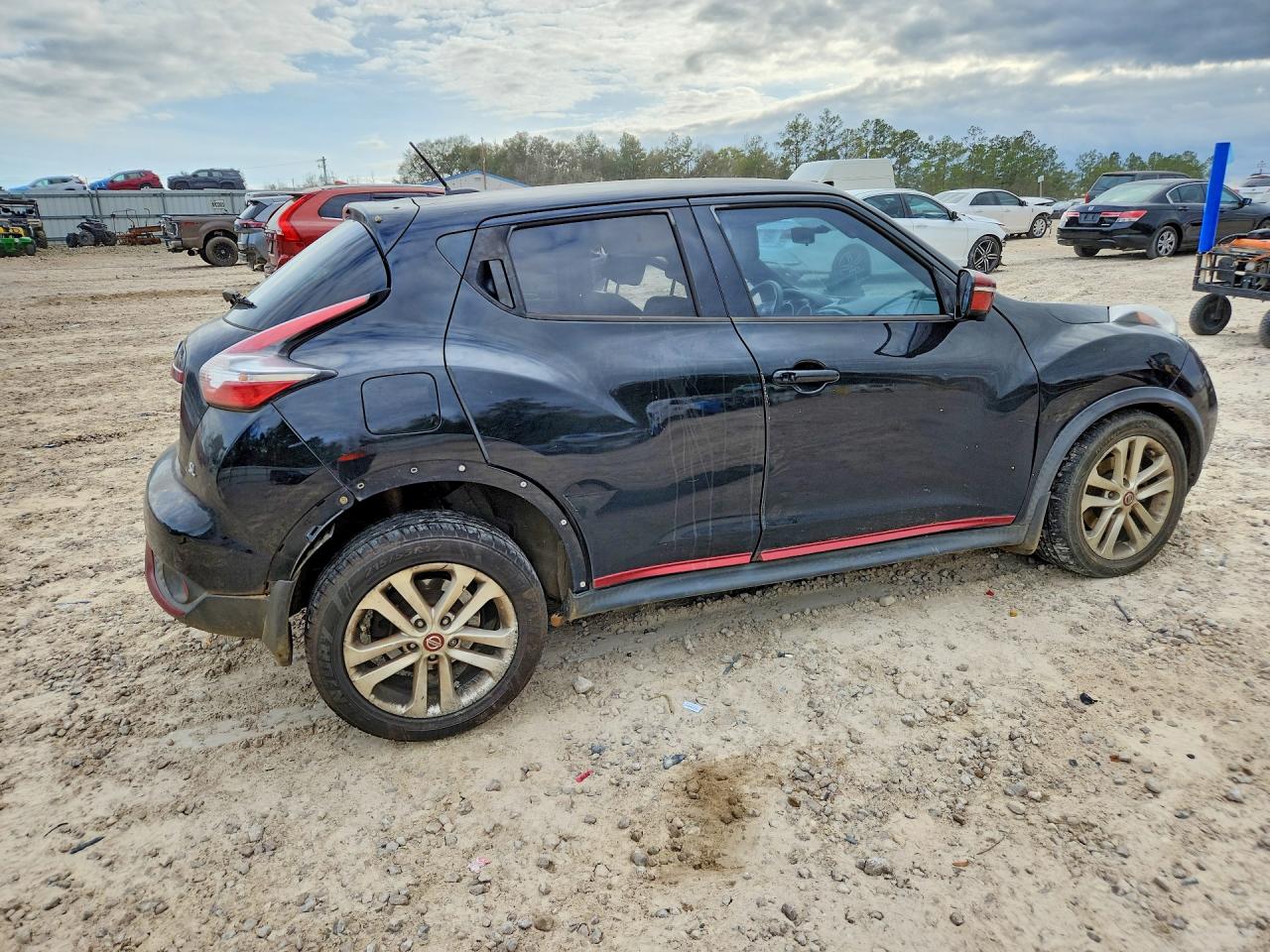 2015 NISSAN JUKE SL photo 3