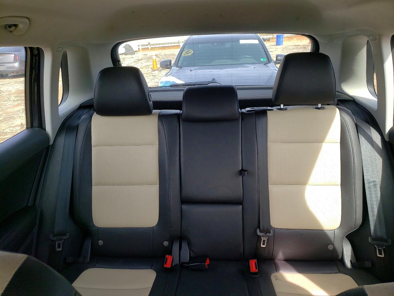 2017 VOLKSWAGEN TIGUAN S photo 10