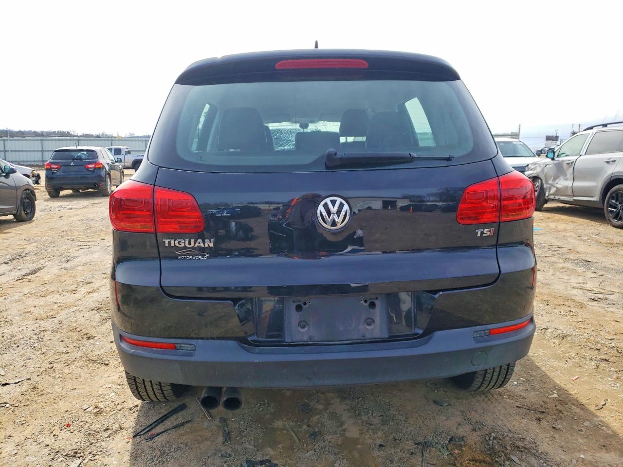 2017 VOLKSWAGEN TIGUAN S photo 6