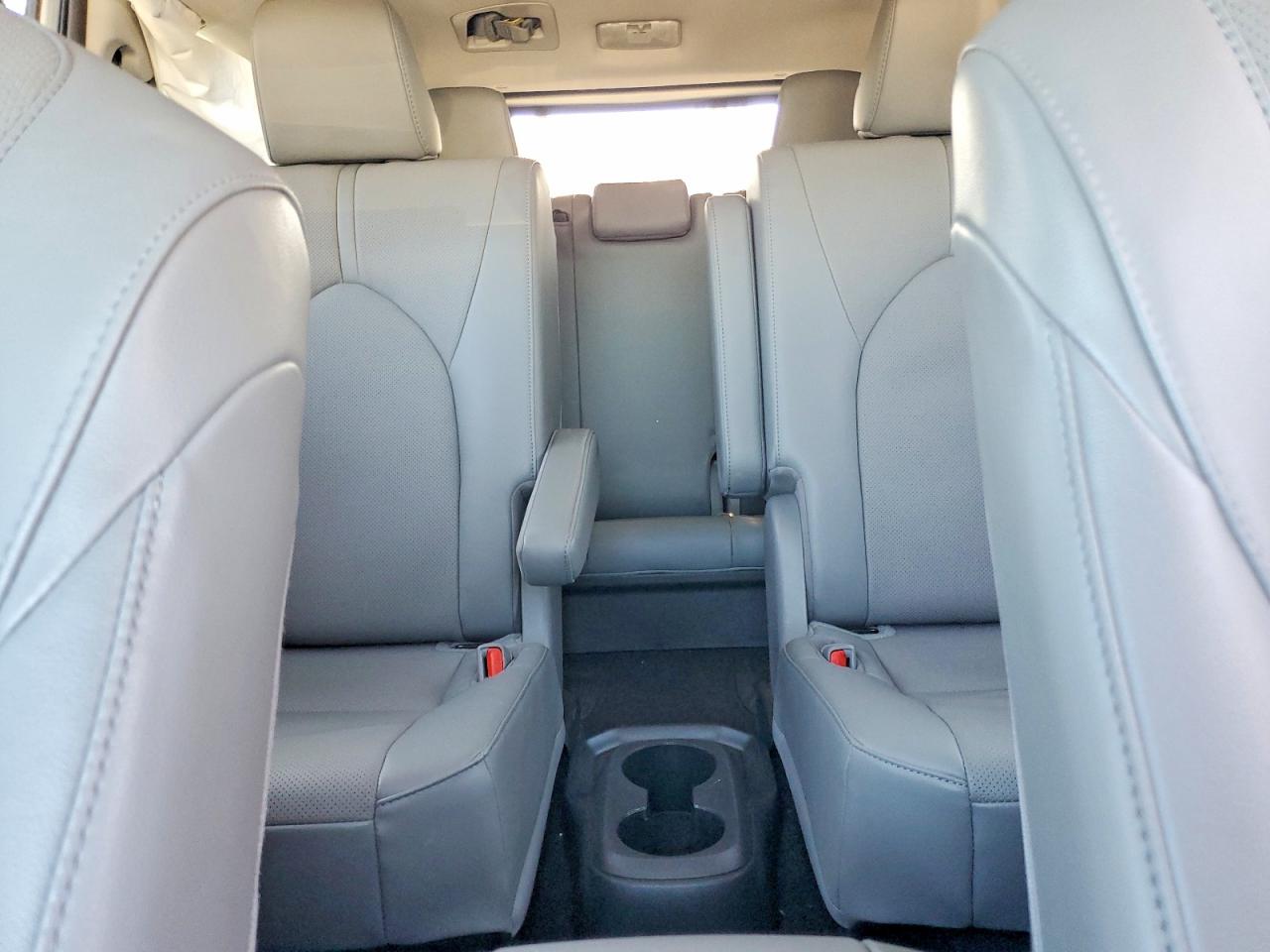 2023 TOYOTA HIGHLANDER HYBRID LIMITED photo 19