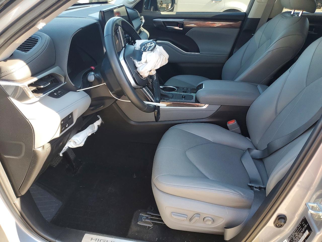 2023 TOYOTA HIGHLANDER HYBRID LIMITED photo 13
