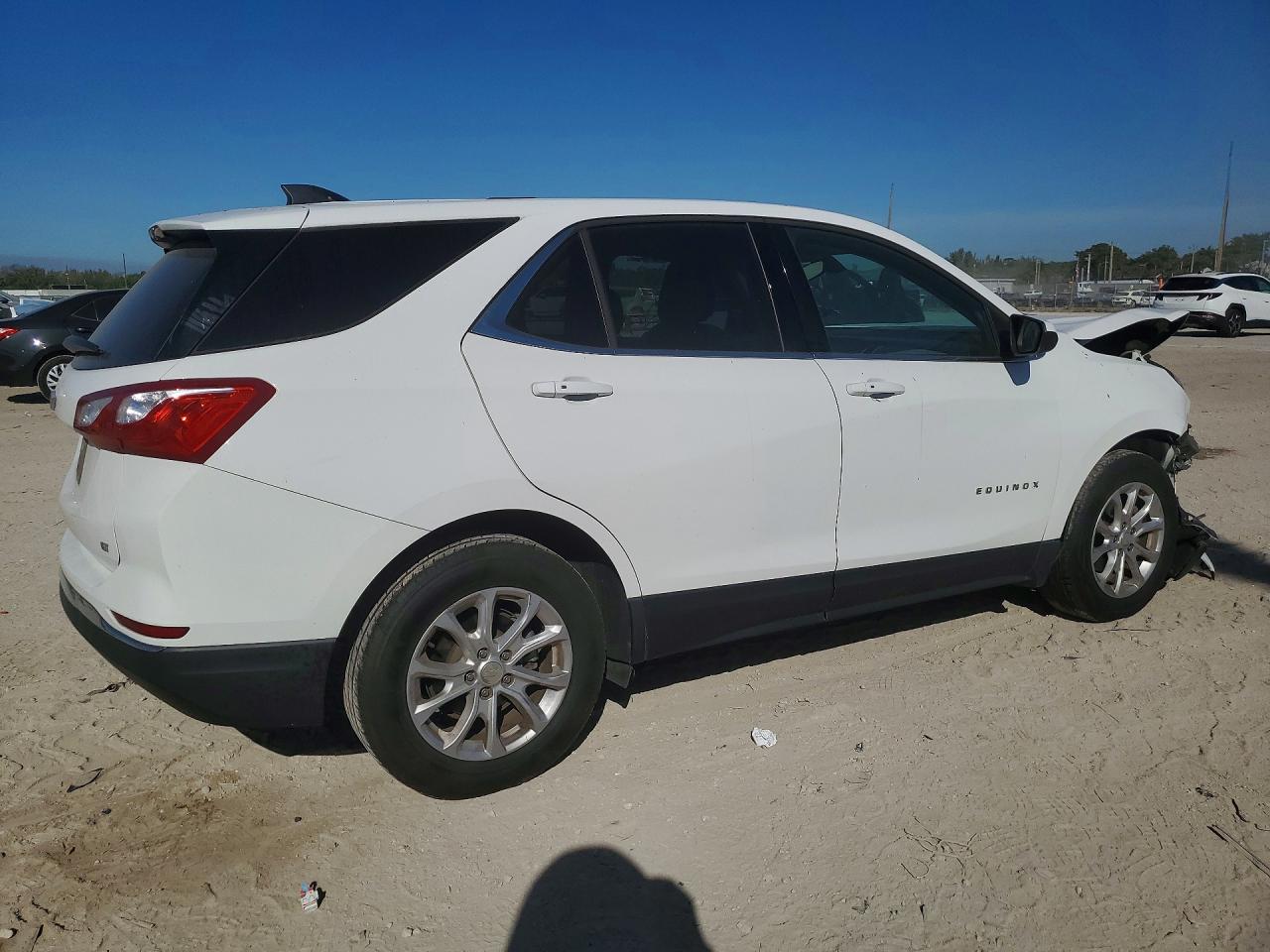 2019 CHEVROLET EQUINOX LT photo 3