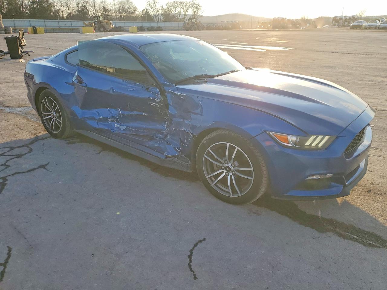 2017 FORD MUSTANG photo 10