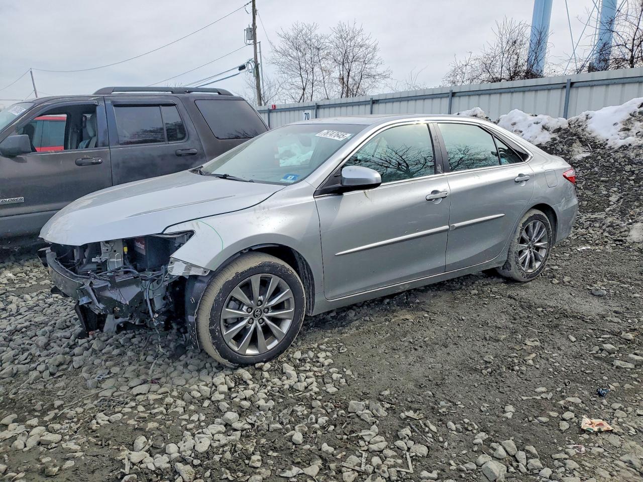 2016 TOYOTA CAMRY