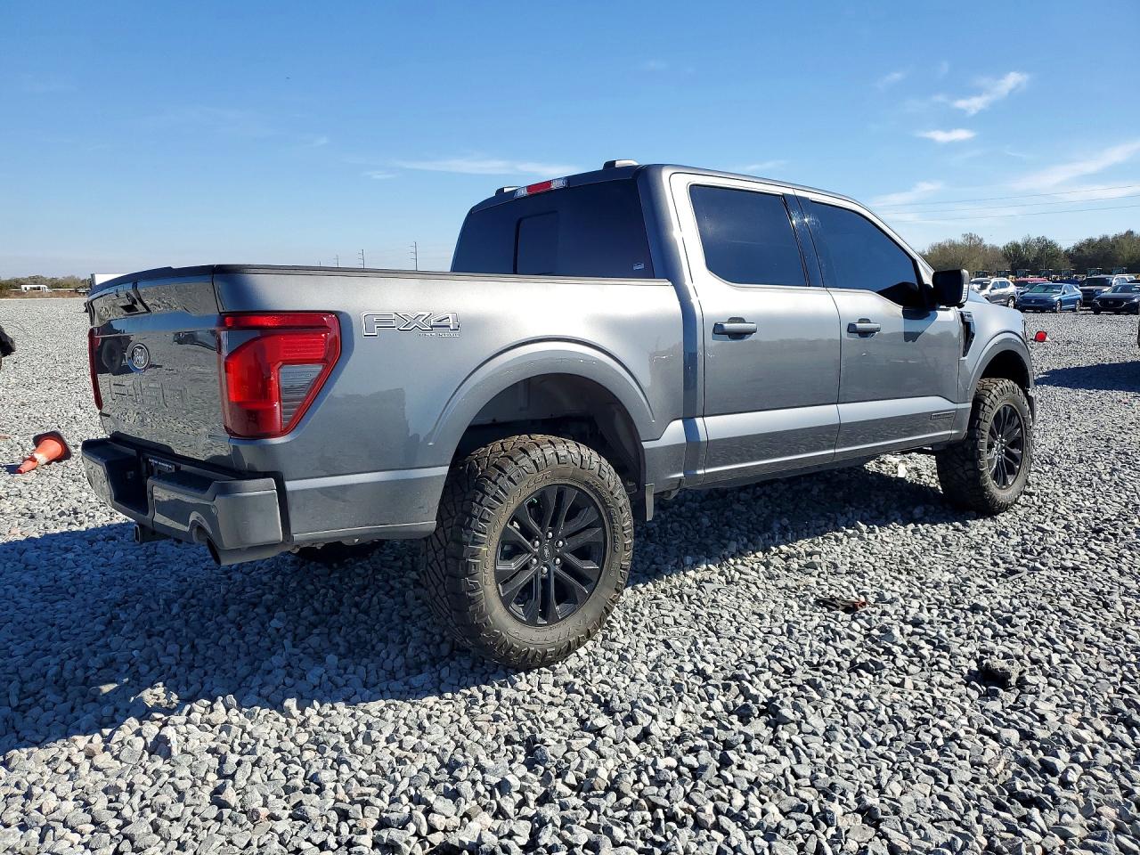 2025 FORD F150 XLT photo 3
