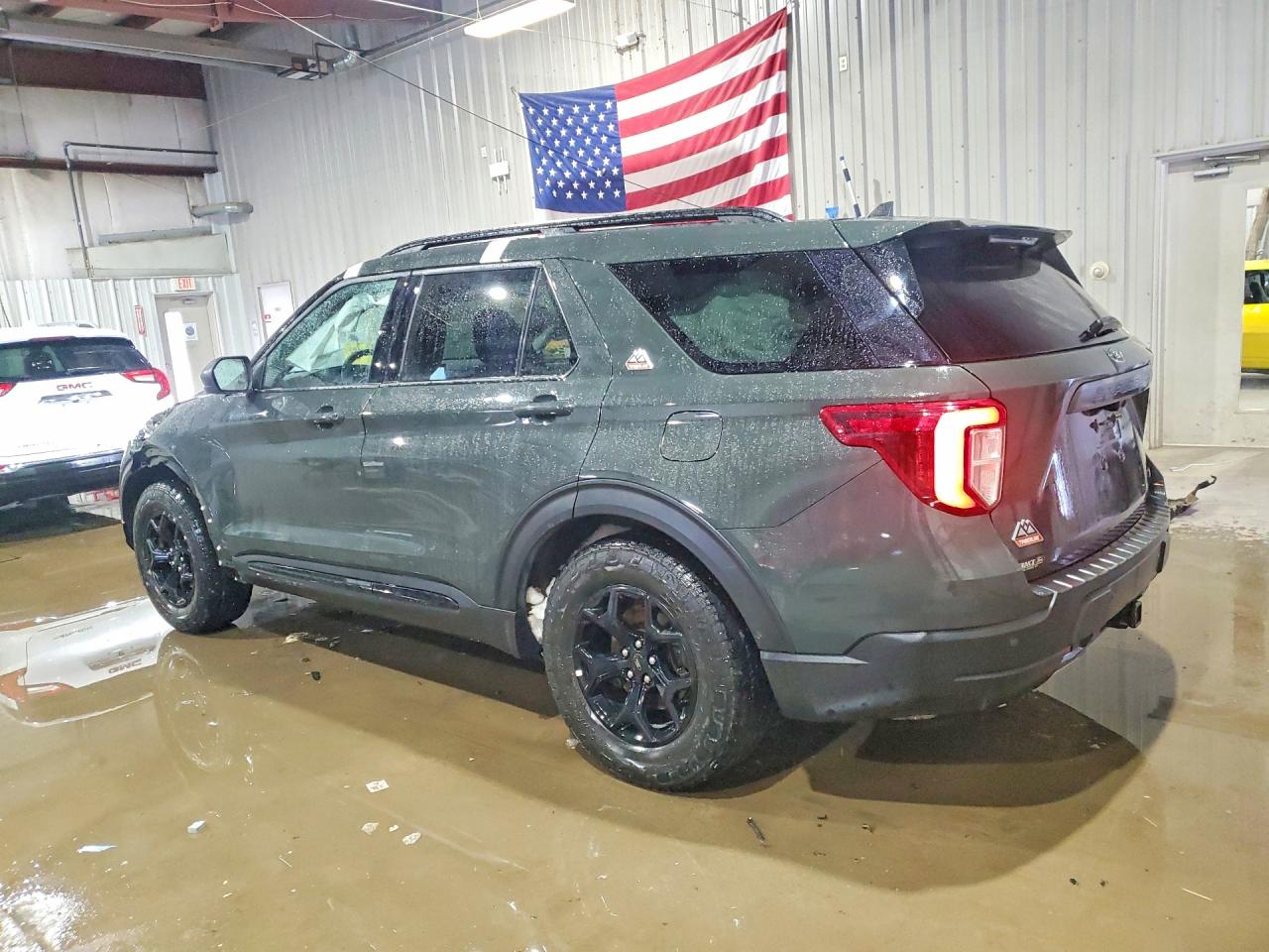 2023 FORD EXPLORER TIMBERLINE photo 2