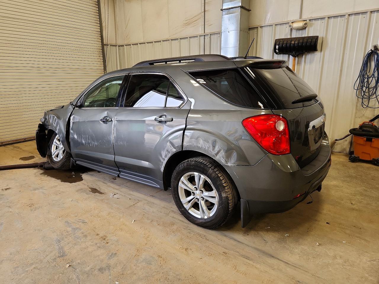 2013 CHEVROLET EQUINOX LT photo 2