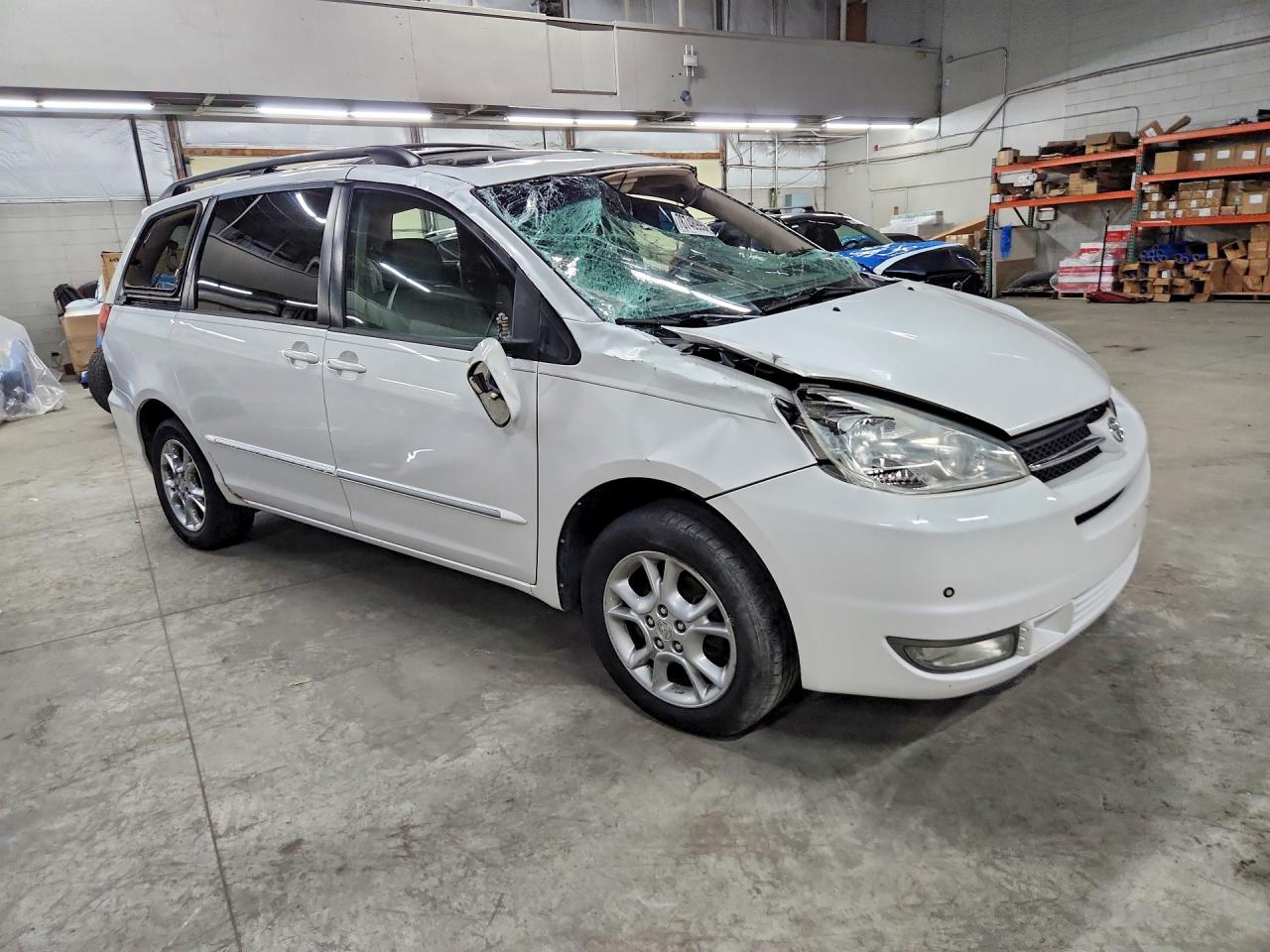 2004 TOYOTA SIENNA XLE LIMITED 7 PASSENGER photo 7