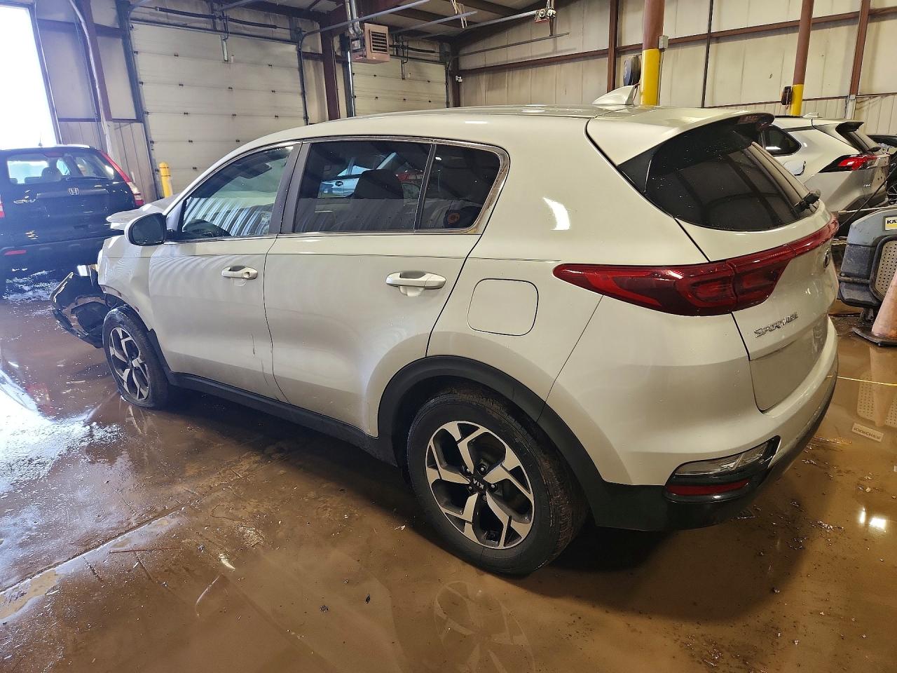 2020 KIA SPORTAGE LX photo 2