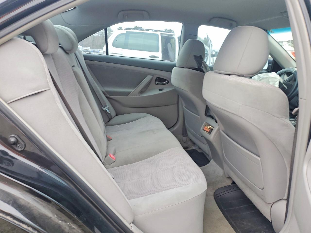 2011 TOYOTA CAMRY BASE photo 10