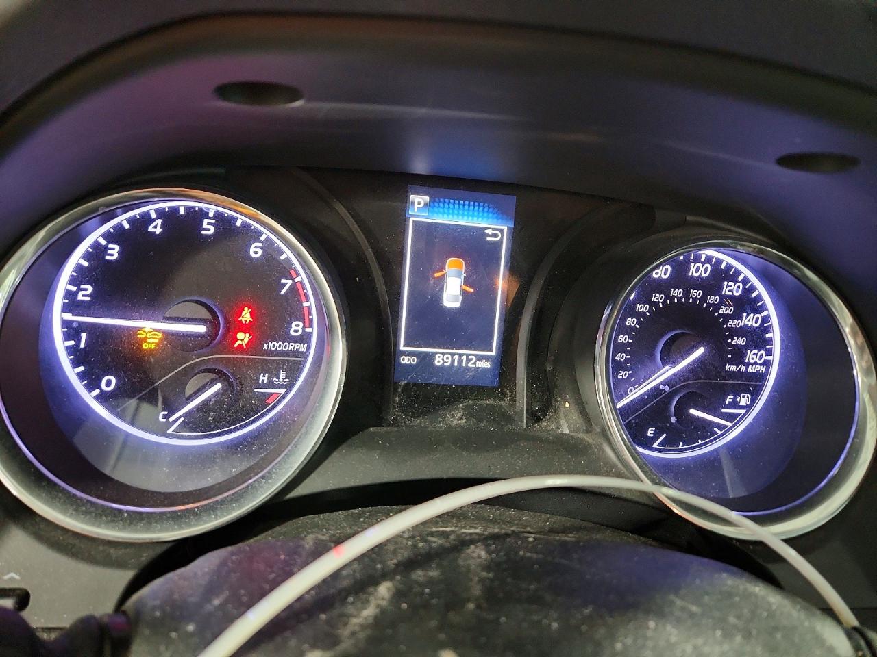 2019 TOYOTA CAMRY LE photo 9