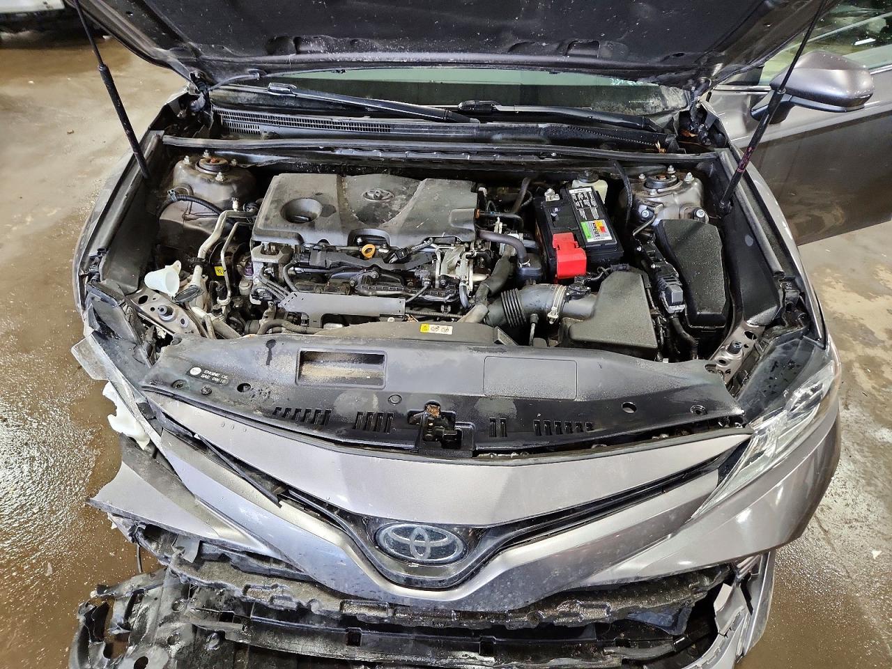 2019 TOYOTA CAMRY LE photo 11