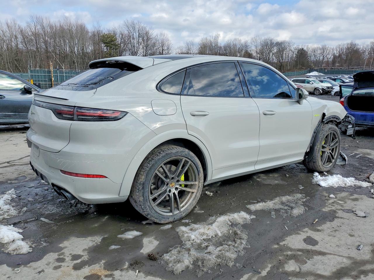 2022 PORSCHE CAYENNE E HYBRID COUPE photo 5