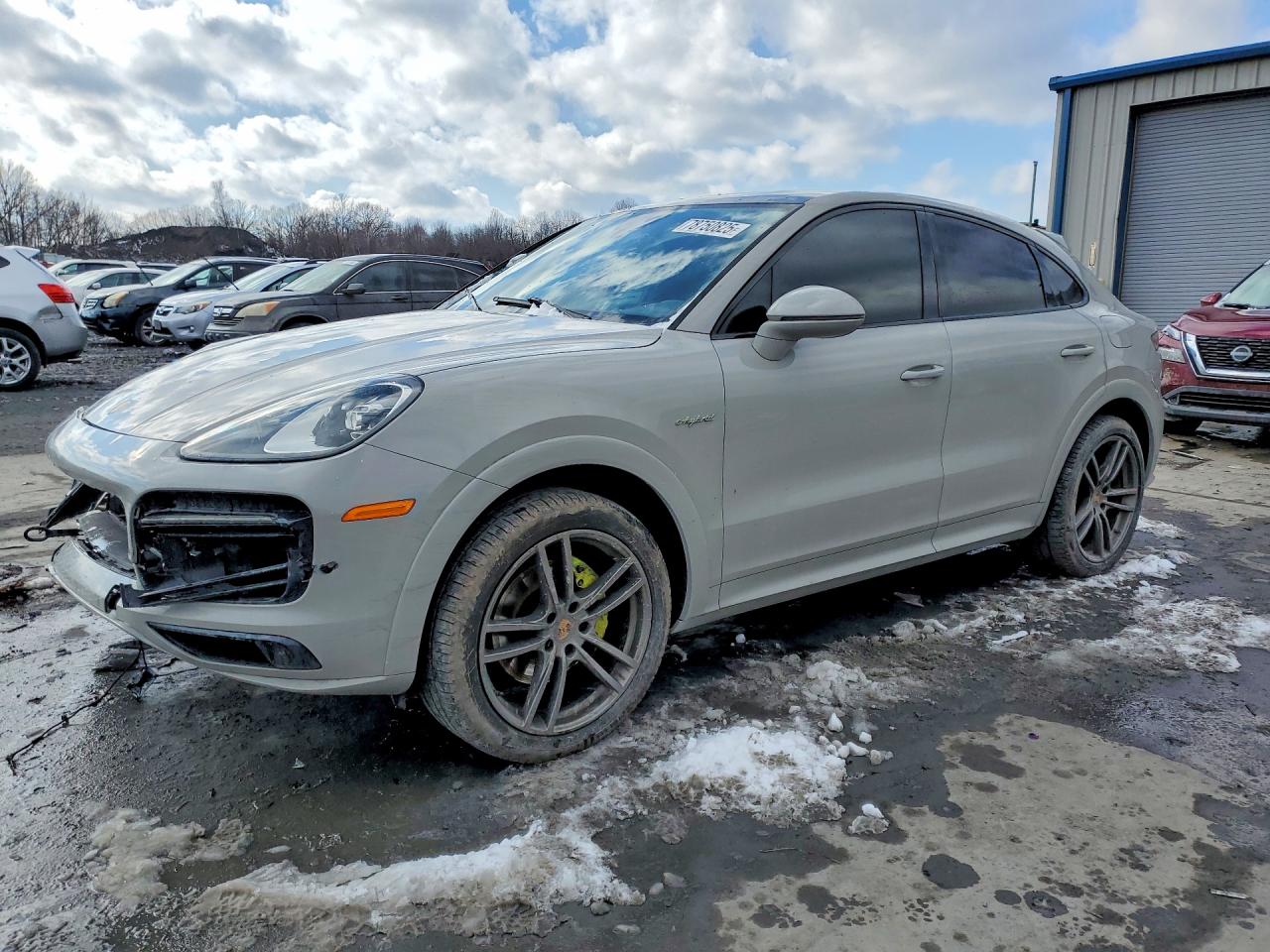 2022 PORSCHE CAYENNE