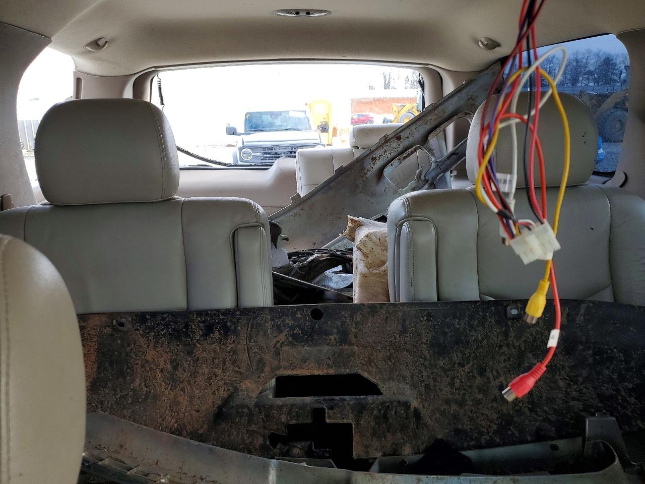 2003 CHEVROLET TAHOE C1500 photo 19